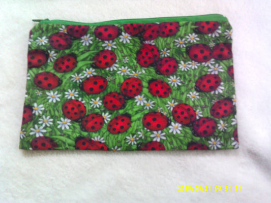 Zipper pouch, Ladybirds & daisies